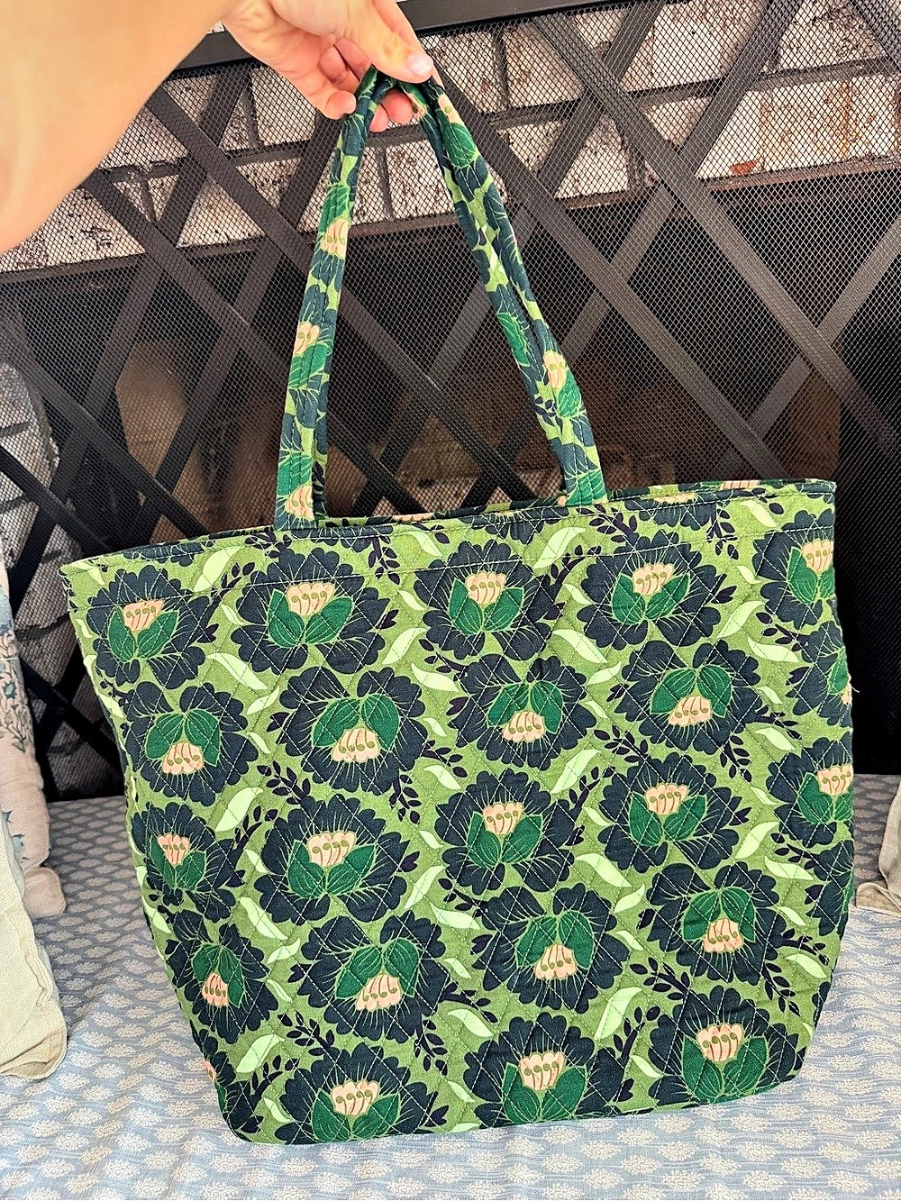 Vera Bradley Essential Grand Tote Lotus English Ivy NWT